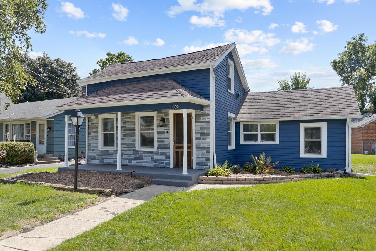 11609 Main St., Huntley, IL 60142