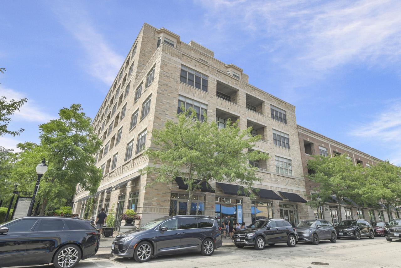 10 S Dunton Ave. #704, Arlington Heights, IL 60005