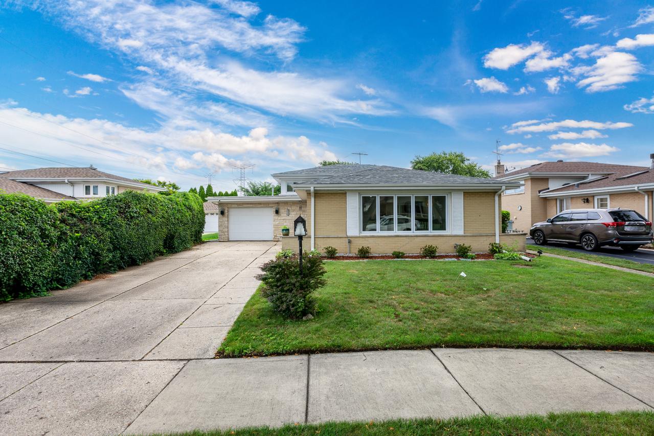9315 Mansfield Ave., Morton Grove, IL 60053
