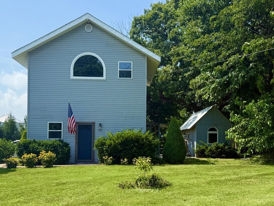 186 Peru St., Paw Paw, IL 61353