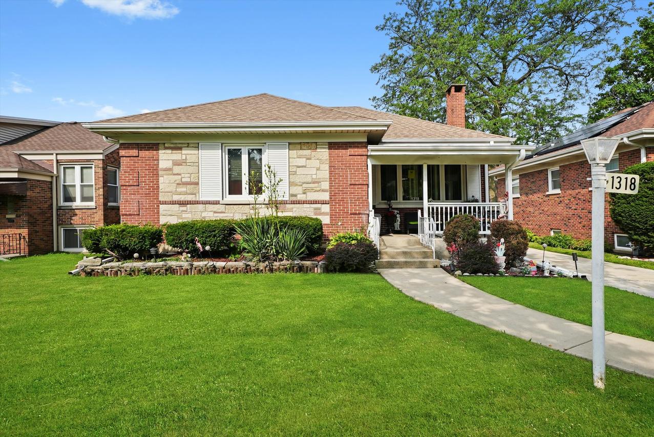 1318 Balmoral Ave., Westchester, IL 60154
