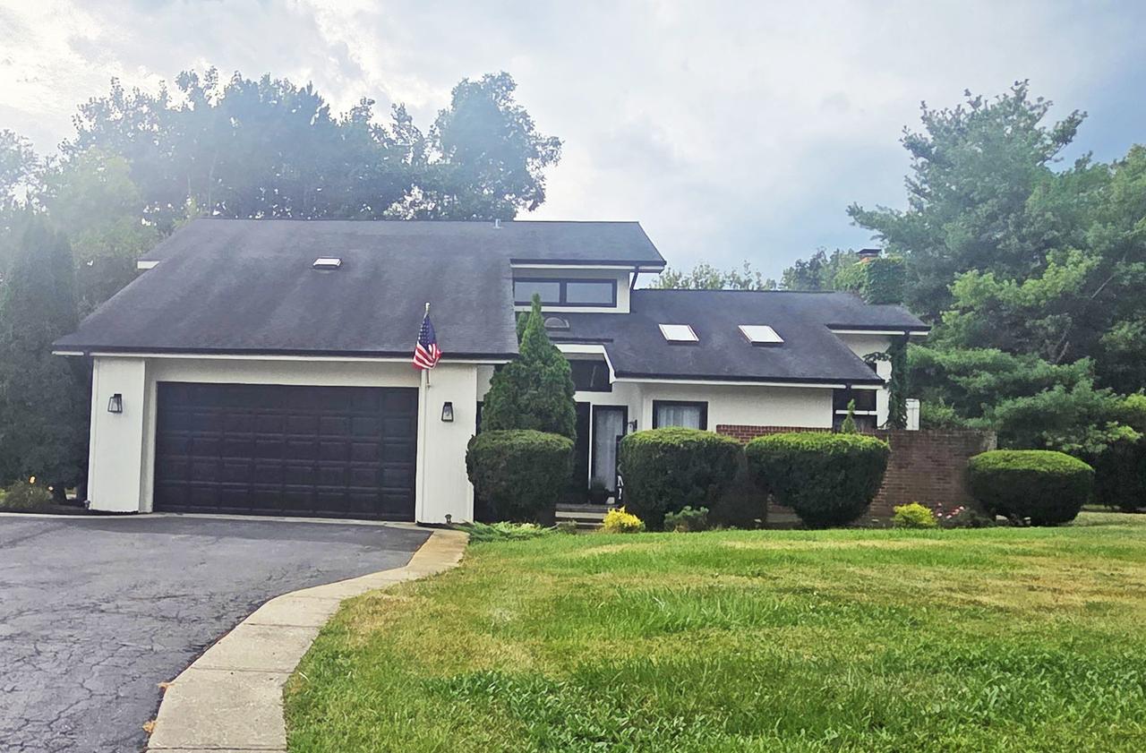 2 Westwind Ct., Hawthorn Woods, IL 60047