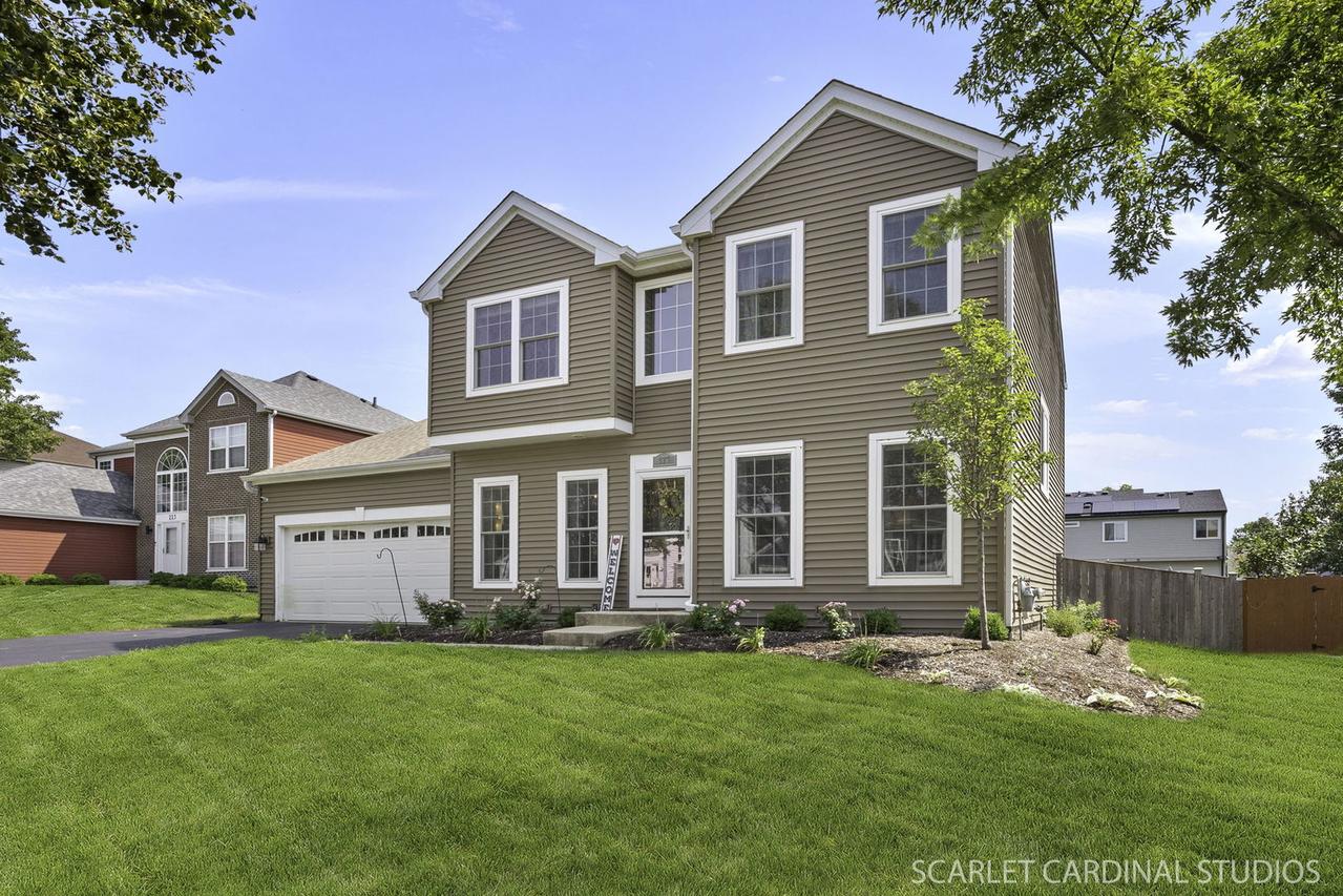 227 Faircroft Rd., Bartlett, IL 60103