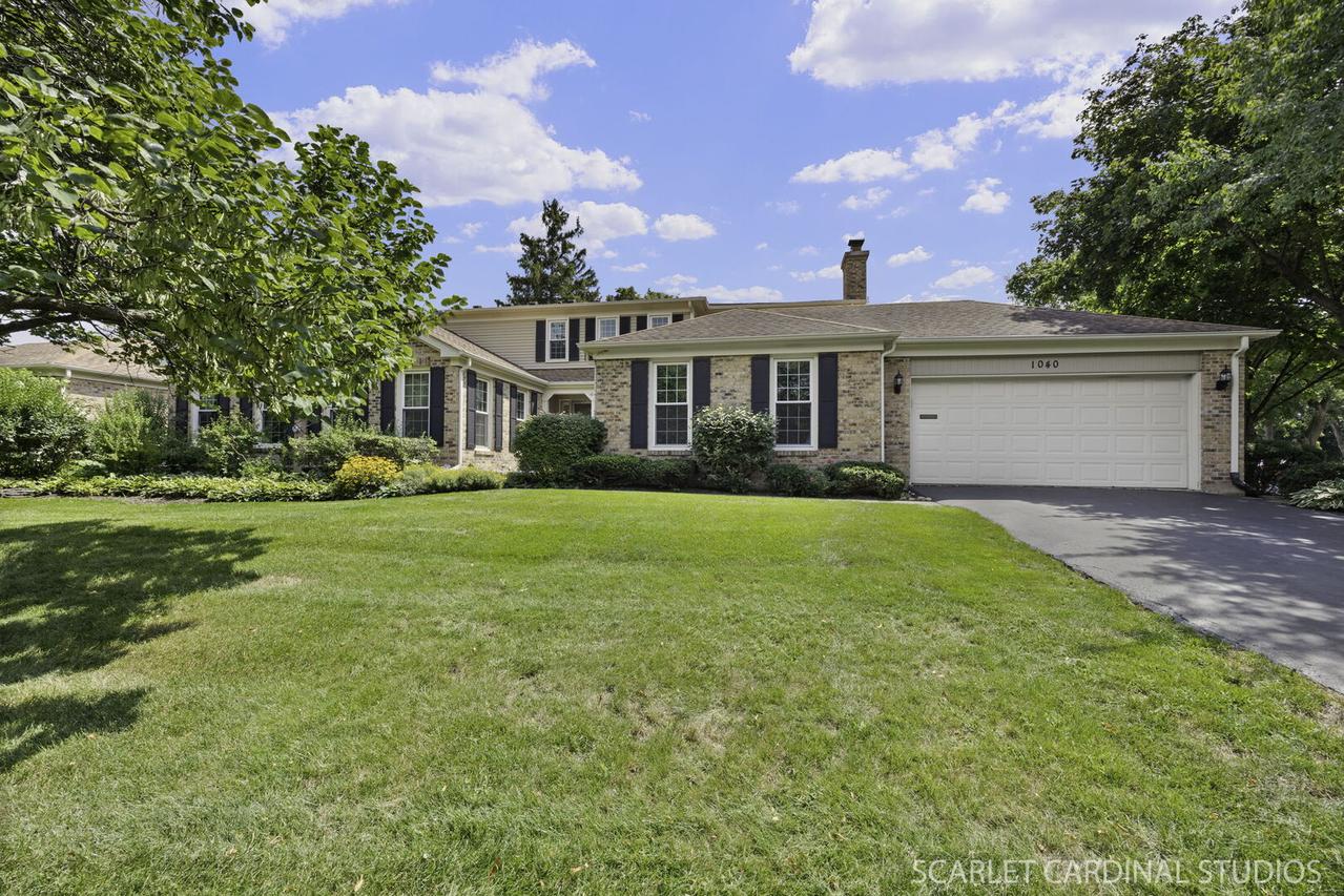 1040 Creekside Dr., Wheaton, IL 60189