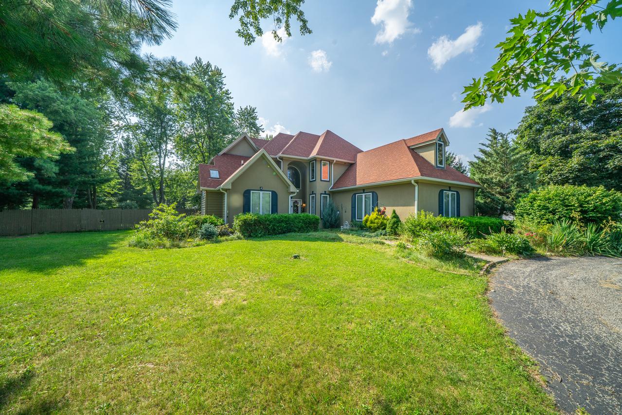 9817 N Hunters Ln., Spring Grove, IL 60081