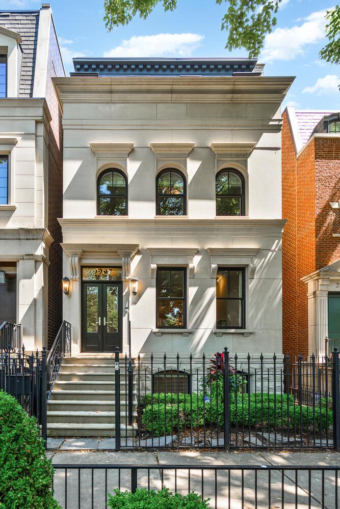 2227 N Magnolia Ave., Chicago, IL 60614