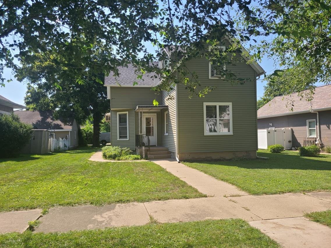 537 2nd Ave., Ottawa, IL 61350