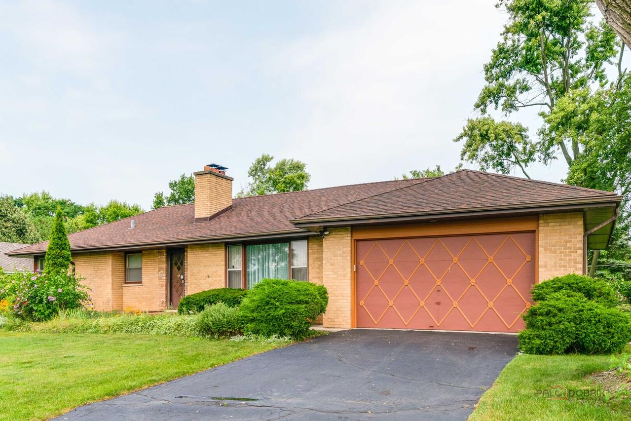 416 Hillcrest Dr., Prospect Heights, IL 60070