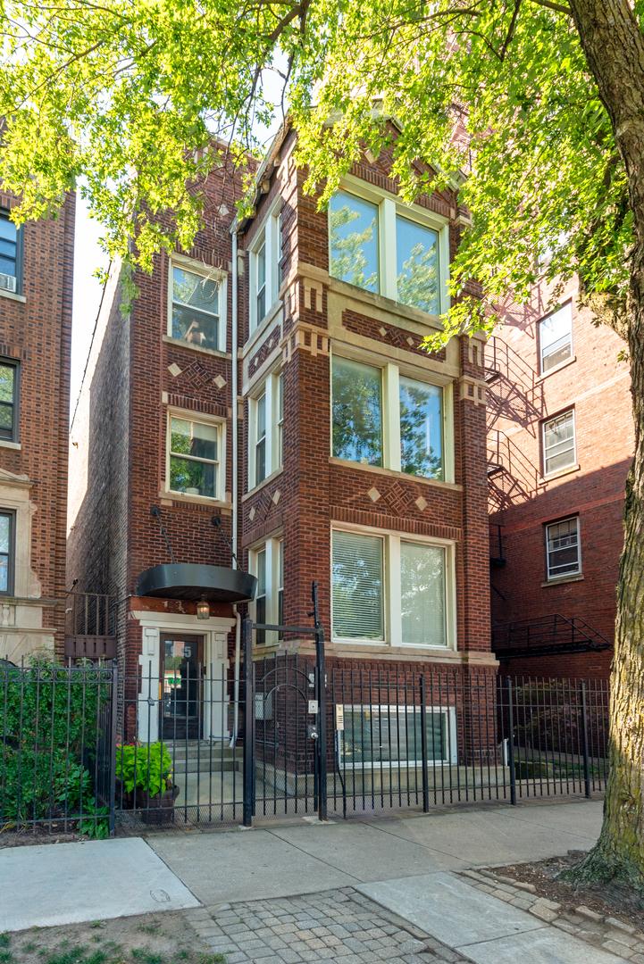 945 W Agatite Ave. #3, Chicago, IL 60640