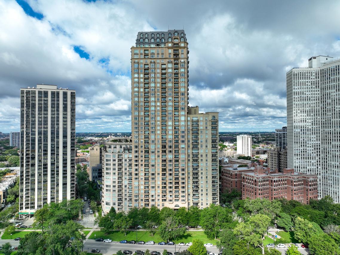 2550 N Lakeview Ave. #S2502, Chicago, IL 60614