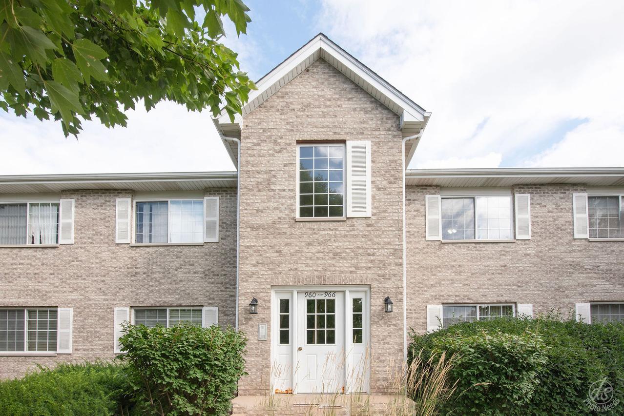 966 Constance Ln., Sycamore, IL 60178