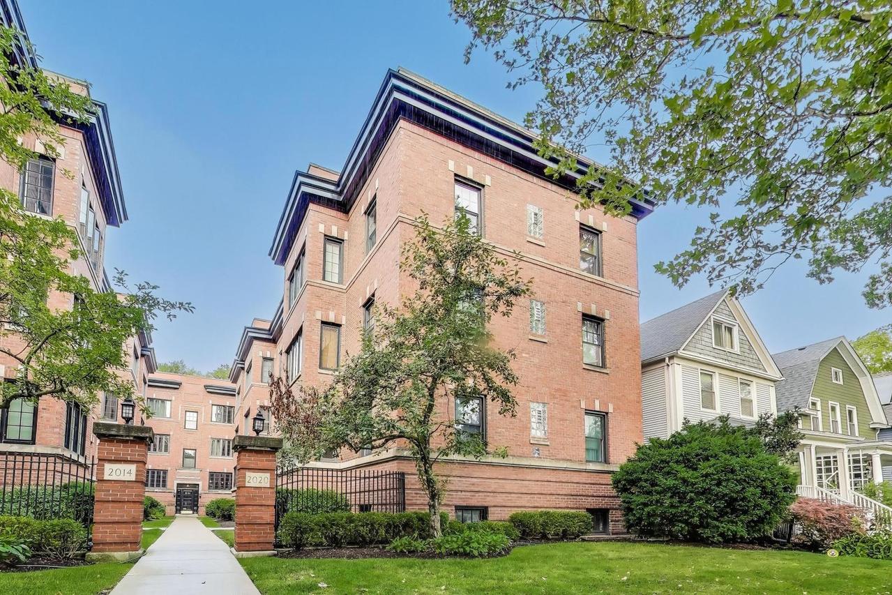 2018 Sherman Ave. #1E, Evanston, IL 60201