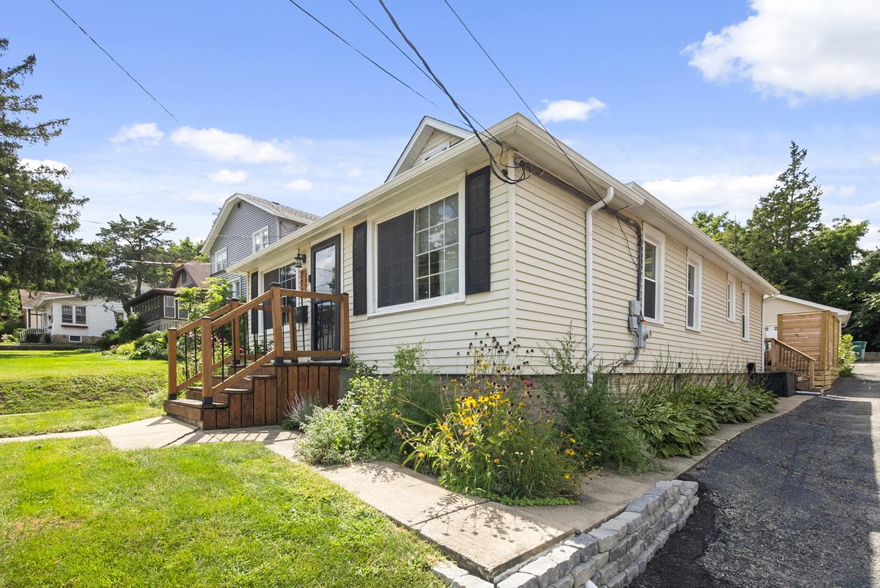 714 Walnut St., Lemont, IL 60439