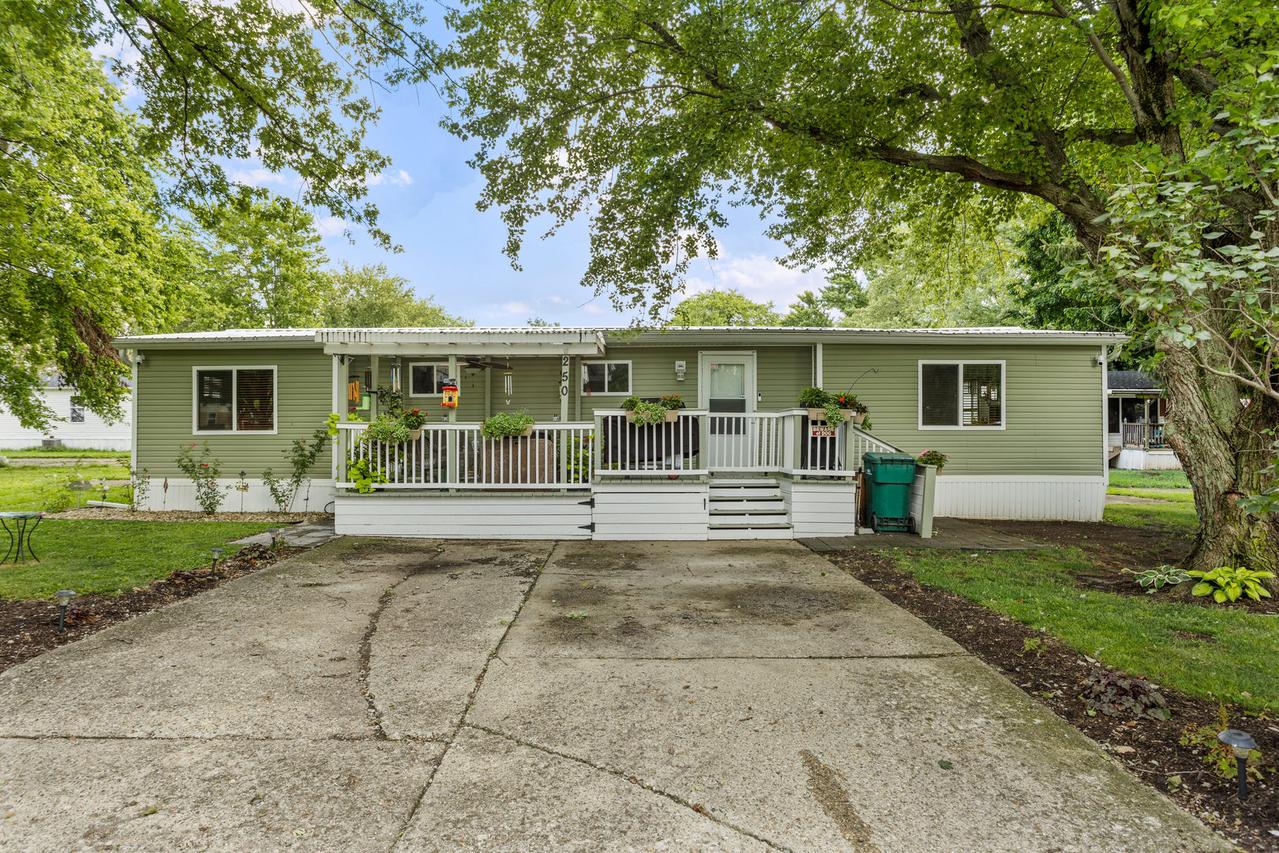 250 Troy Ln., Decatur, IL 62526