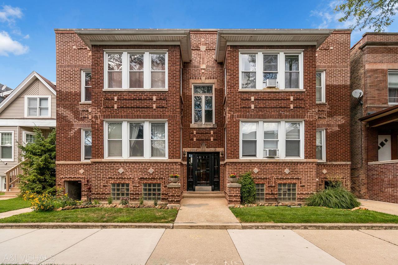 2602 W Winona St., Chicago, IL 60625