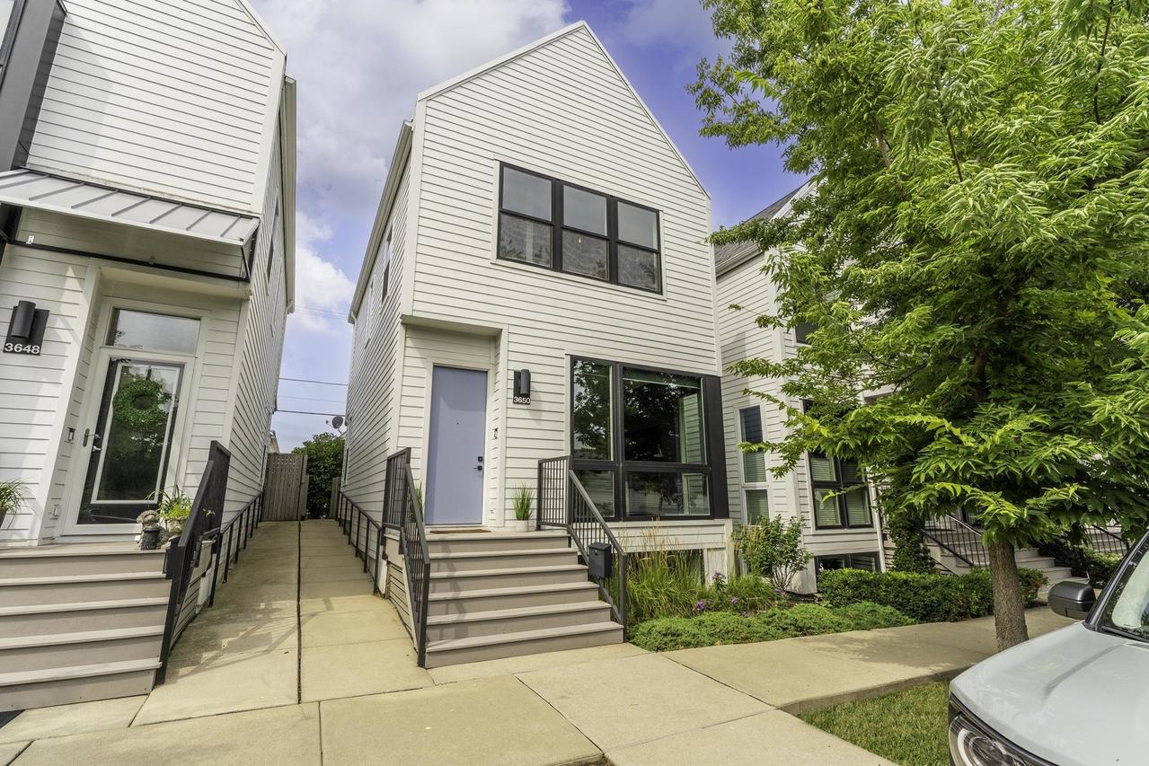 3650 N Kenneth Ave., Chicago, IL 60641