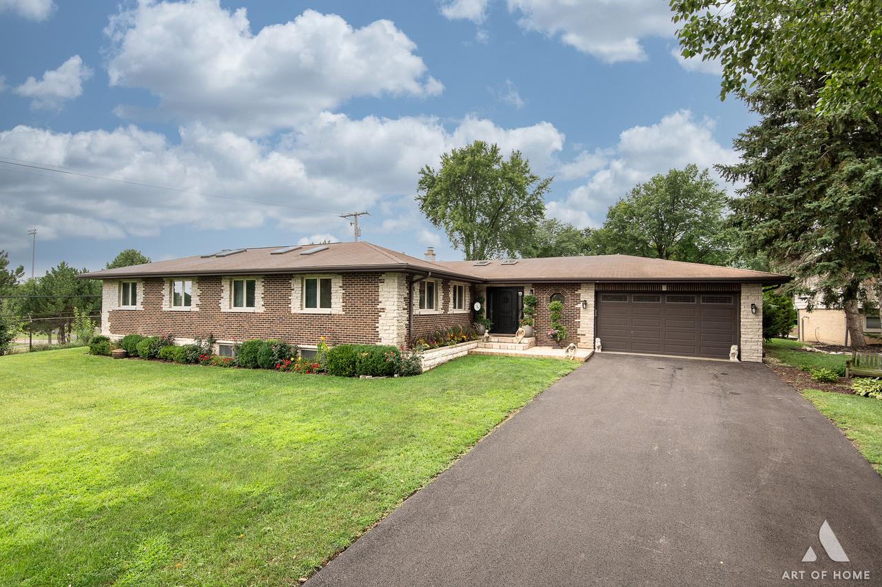 6N654 Harvey Rd., Medinah, IL 60157