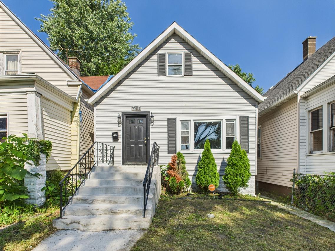12337 S Wallace St., Chicago, IL 60628