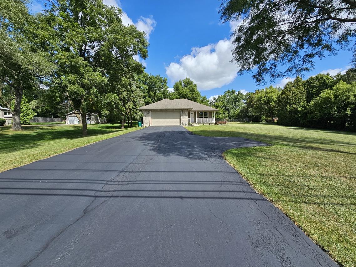 2614 33rd St., Zion, IL 60099