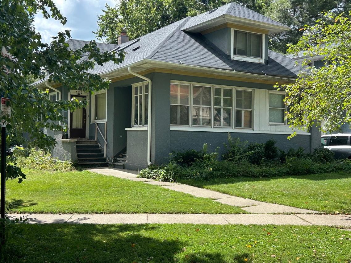 322 College Ave., Dekalb, IL 60115