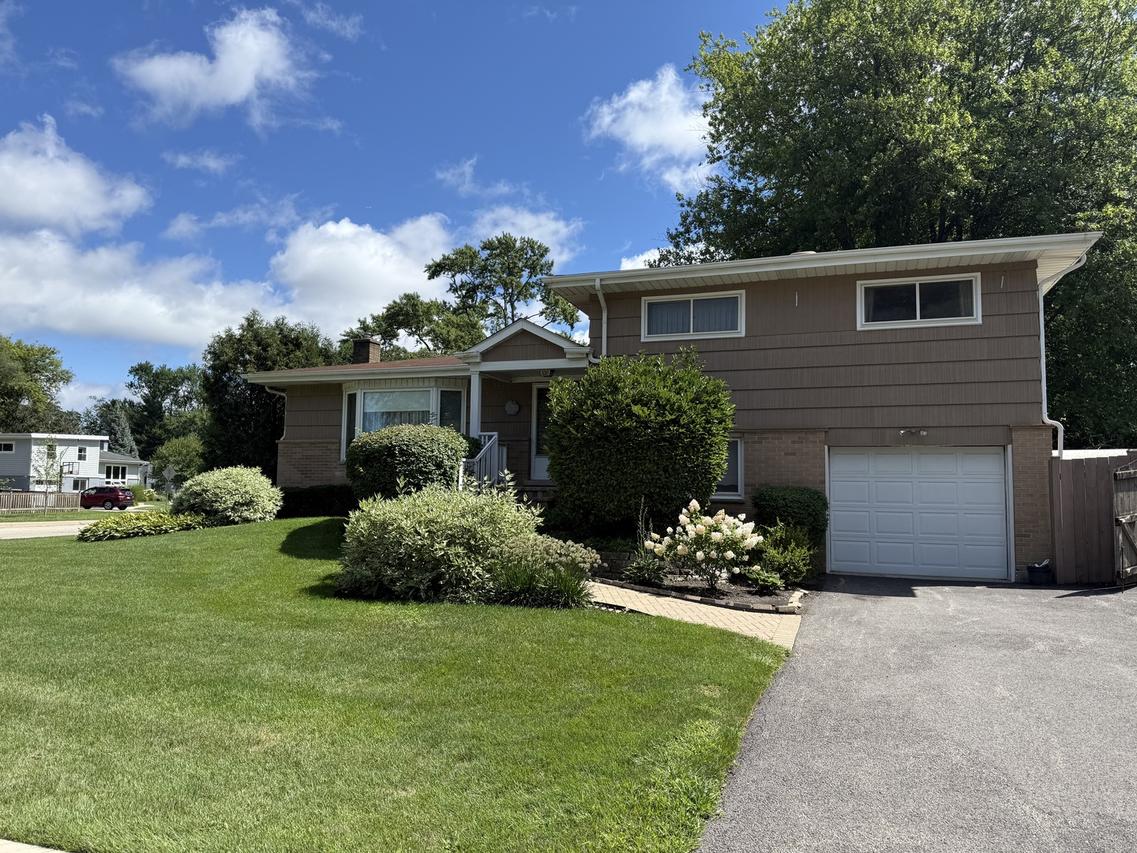 [Address Hidden by Seller], Deerfield, IL 60015