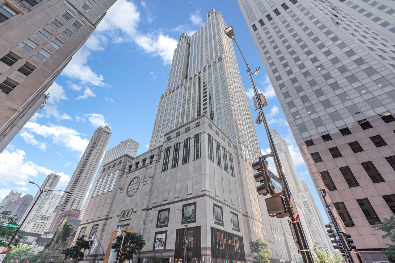 77 E Walton St. #21C, Chicago, IL 60611