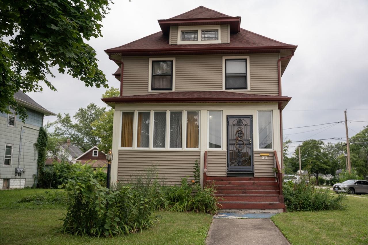 400 S 7th Ave., Maywood, IL 60153