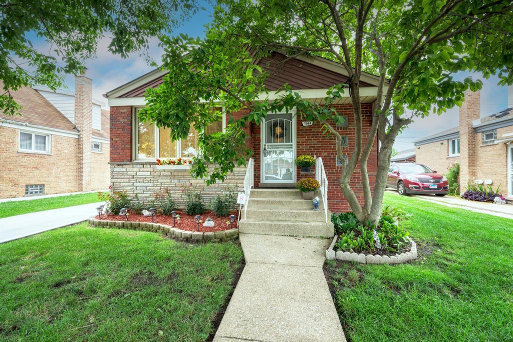 7964 S Tripp Ave., Chicago, IL 60652