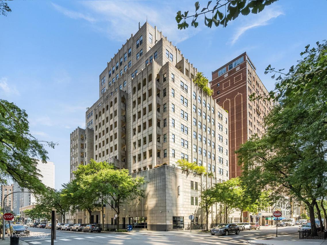 1155 N Dearborn St. #603, Chicago, IL 60610