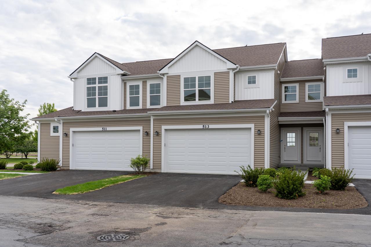 513 Amherst Dr., Sycamore, IL 60178