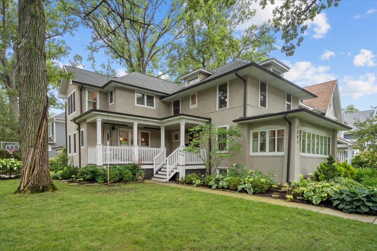 1303 Maple Ave., Wilmette, IL 60091