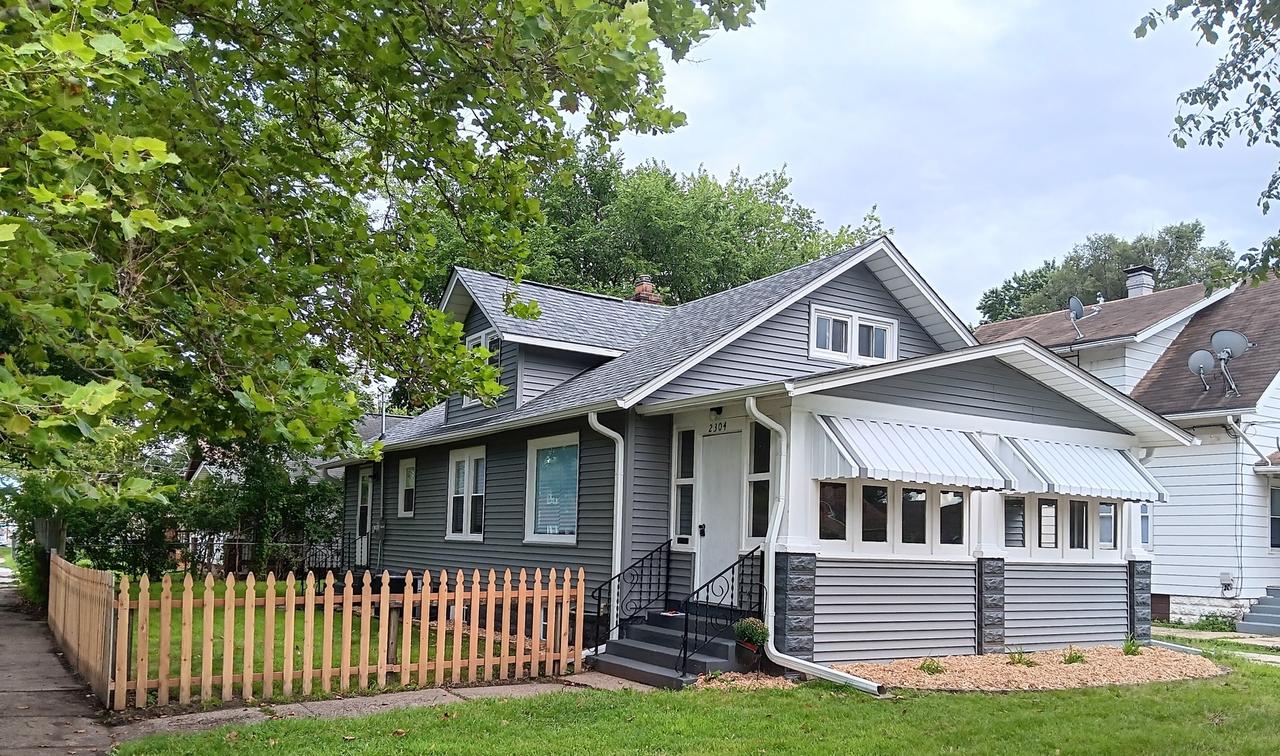 2304 10th St., Rockford, IL 61104