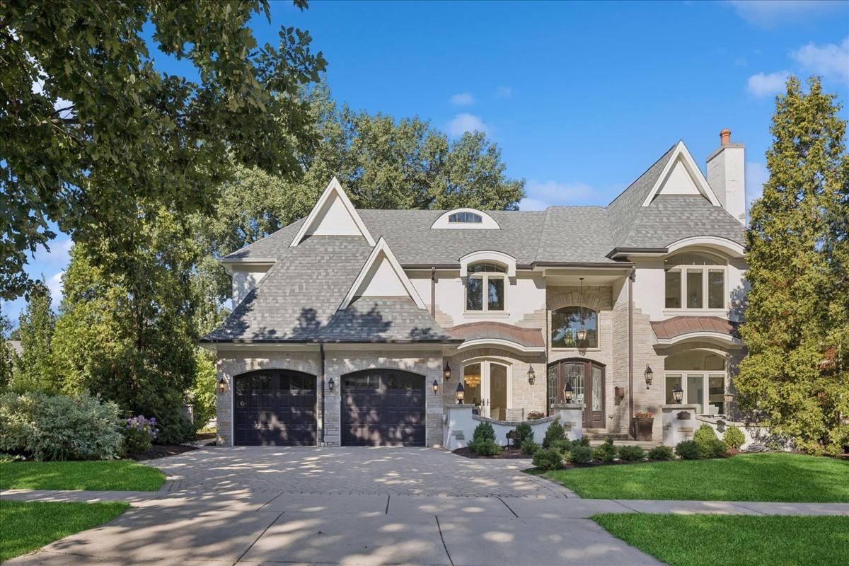 156 Sunnyside Ave., Elmhurst, IL 60126