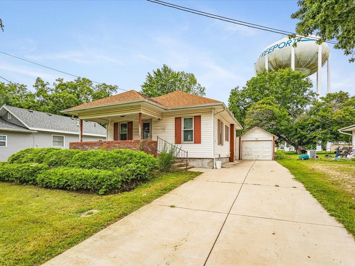 1540 S Float Ave., Freeport, IL 61032
