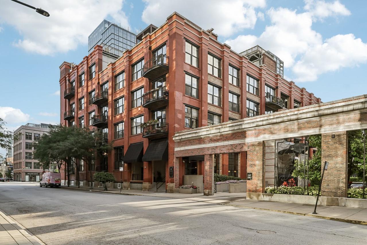 1000 W Washington Blvd. #133, Chicago, IL 60607