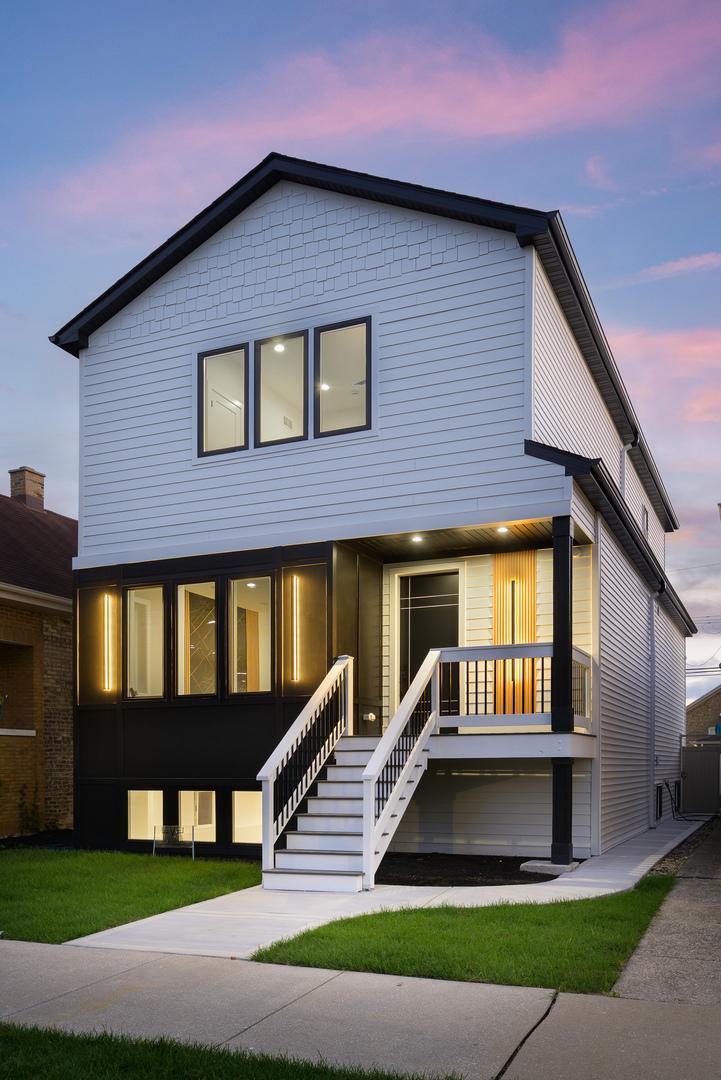 5218 N Liano Ave., Chicago, IL 60630