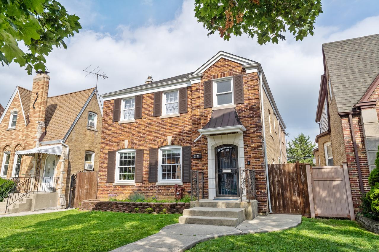 3247 N Rutherford Ave., Chicago, IL 60634