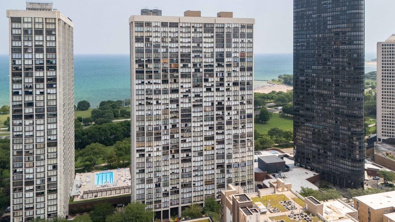 5445 N Sheridan Rd. #712, Chicago, IL 60640
