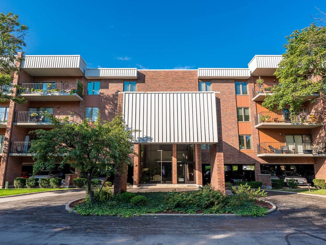 6545 Main St. #408, Downers Grove, IL 60516