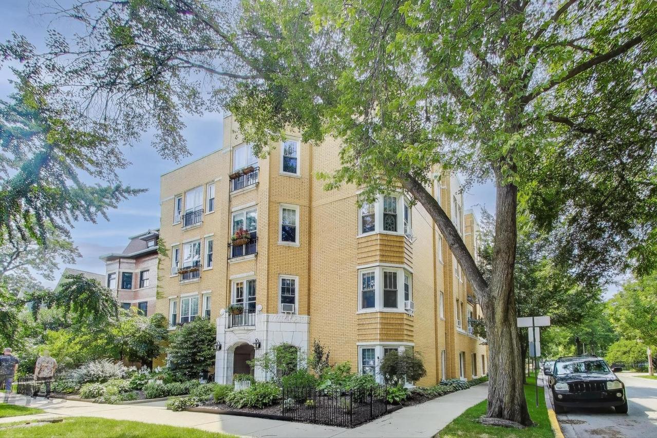 227 N Grove Ave. #1, Oak Park, IL 60302