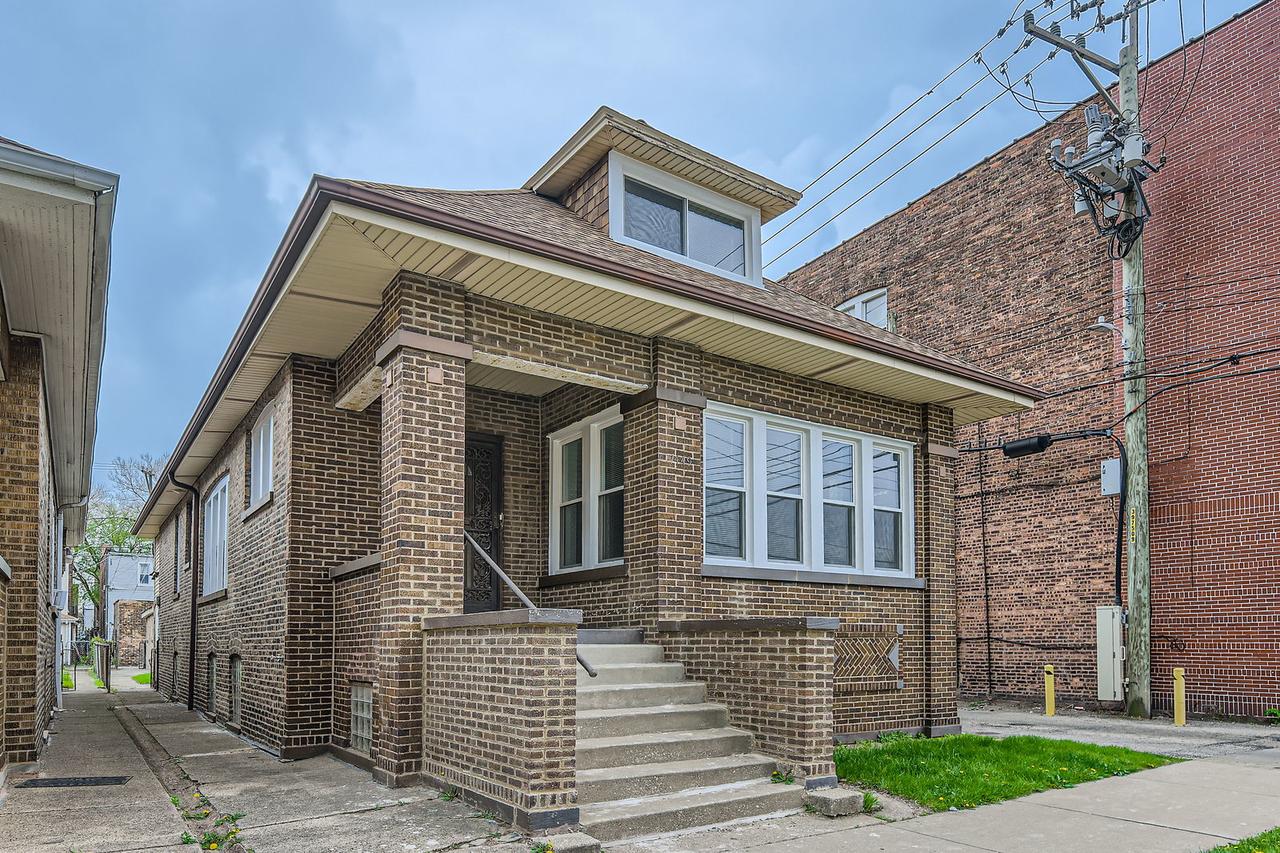 7449 S Vernon Ave., Chicago, IL 60619