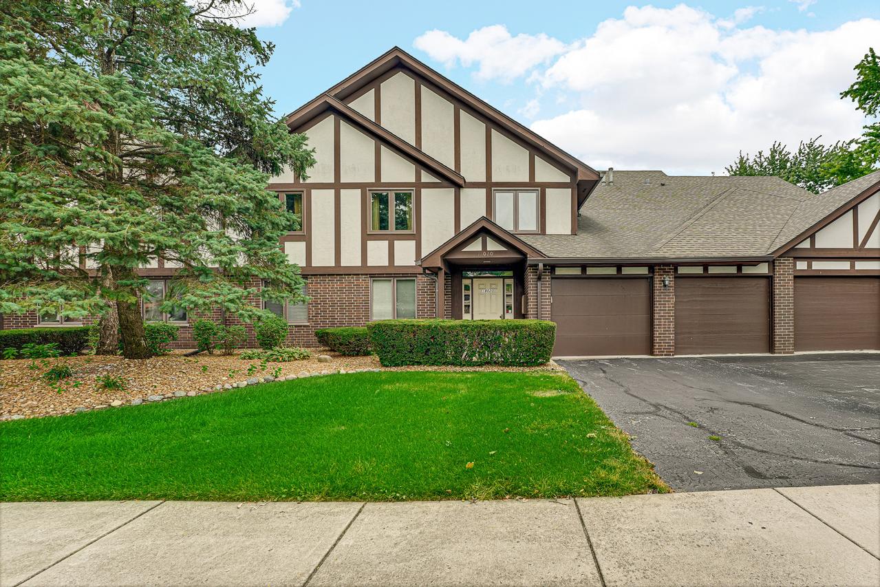 18020 66th Ct. #2N, Tinley Park, IL 60477