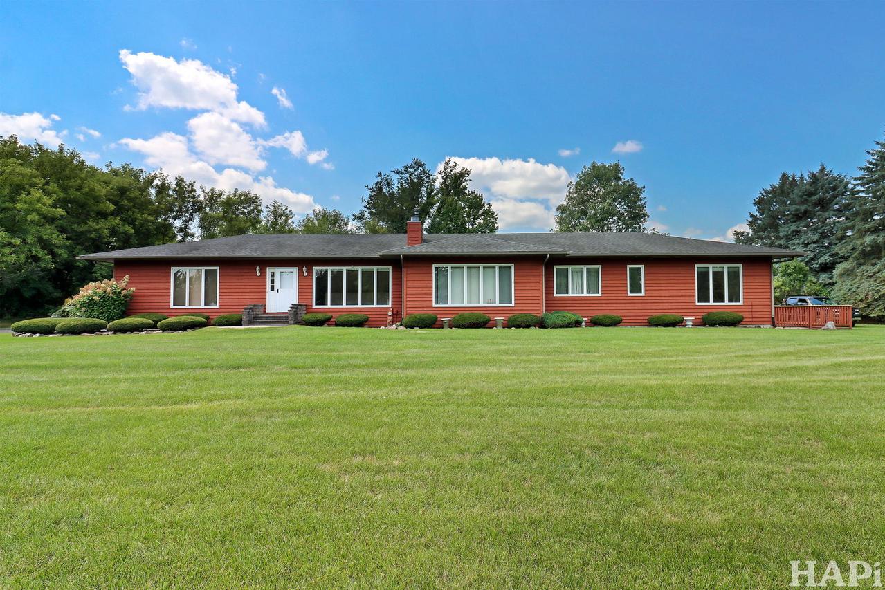 10113 Saddlebred Tr., Woodstock, IL 60098