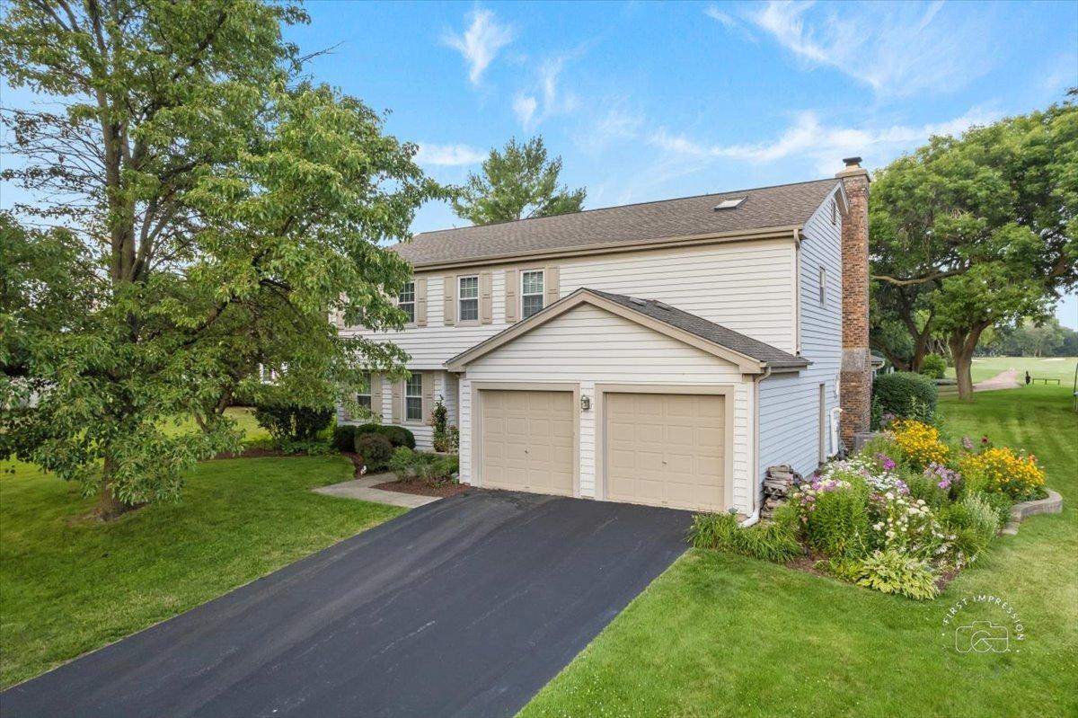 1432 Calcutta Ln., Naperville, IL 60563