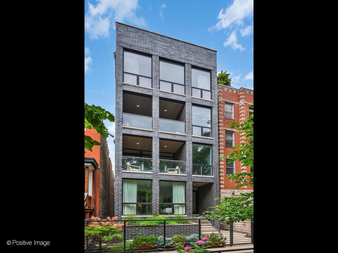 3508 N Reta Ave. #201, Chicago, IL 60657
