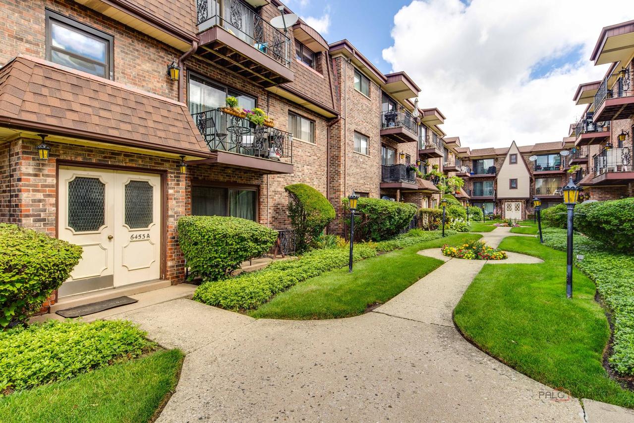 6453 A N Northwest Hwy. #3N, Chicago, IL 60631