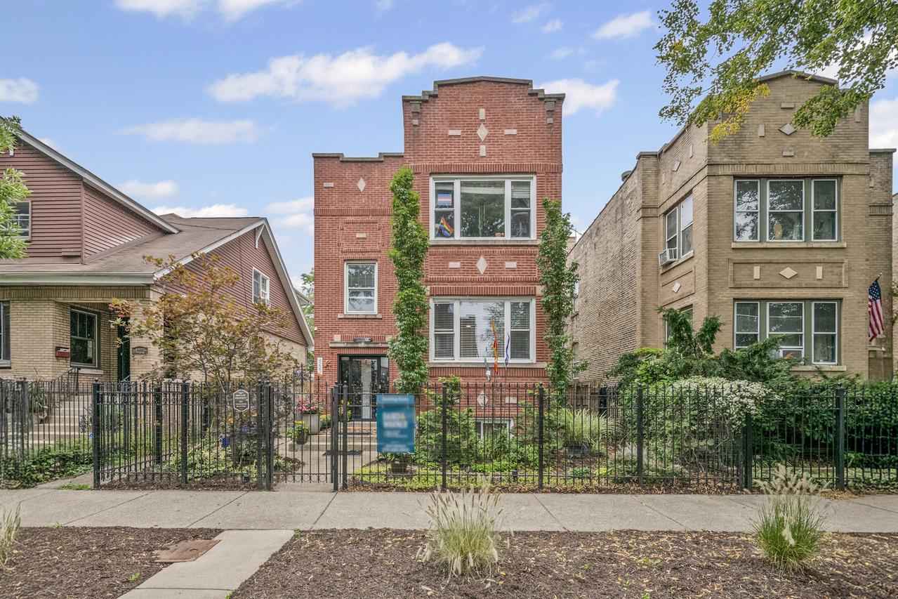 4223 N Troy St., Chicago, IL 60618