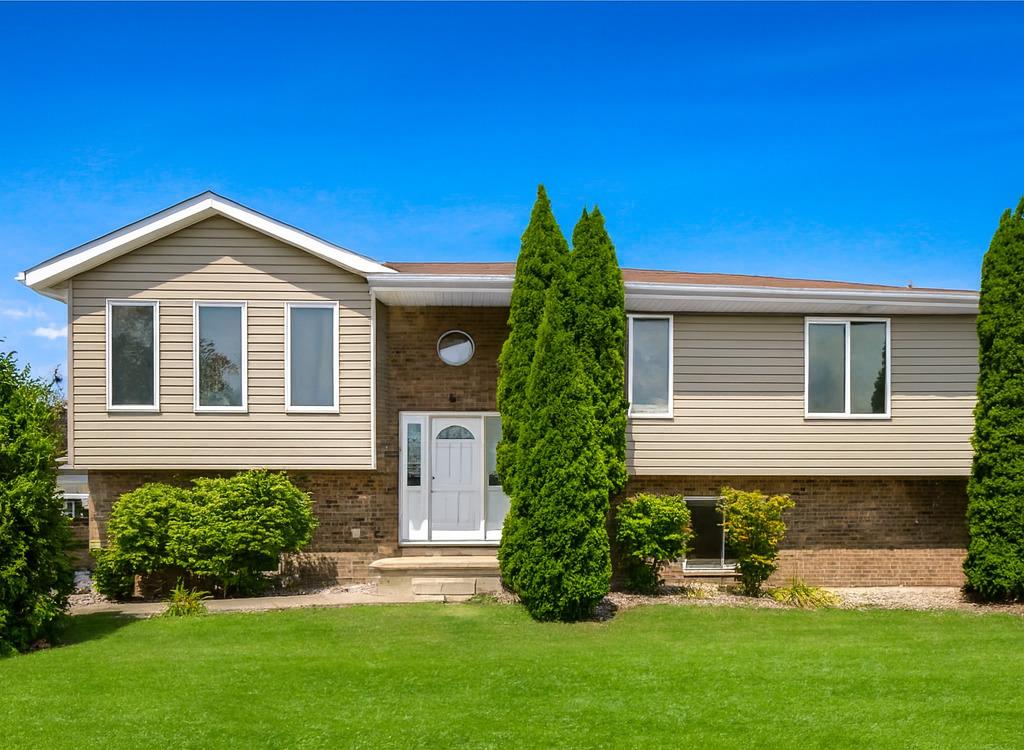 6911 Astoria Dr., Plainfield, IL 60586