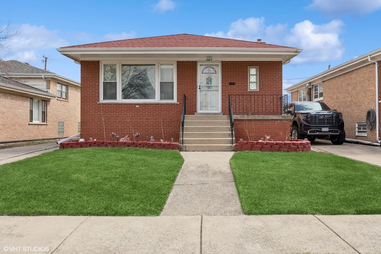 605 Saginaw Ave., Calumet City, IL 60409
