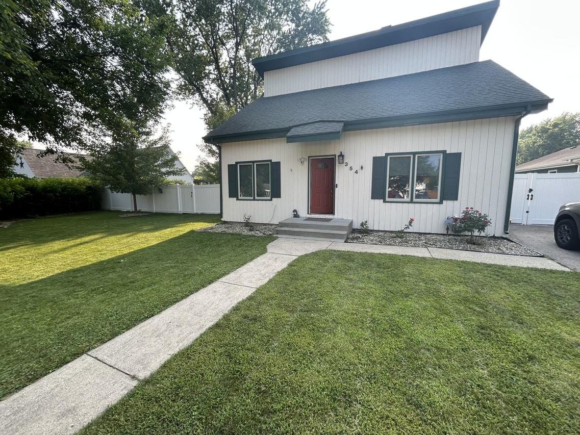 354 Millard Ave., Crystal Lake, IL 60014